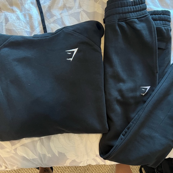 Gymshark sweatsuit - Picture 3 of 5